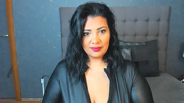 AmyCubes online show from 10.04.25