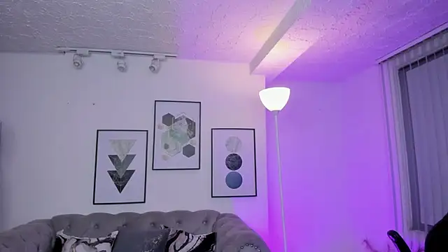 Snapshot of kendaall_jenner_ chatting on 01.29.25 kendaall jenner online show from 01.29.25