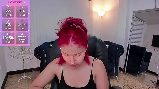 Snapshot of kendaall_jenner_ chatting on 02.07.25 kendaall jenner online show from 02.07.25