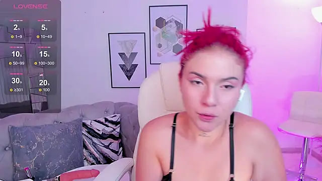 Snapshot of kendaall_jenner_ chatting on 03.04.25 kendaall jenner online show from 03.04.25