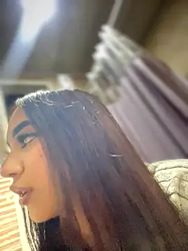 Nikol Rang   online show from 10.17.25