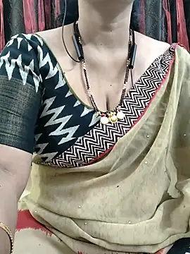 Snapshot of bhuvana555 chatting on 09.25.25 bhuvana555 online show from 09.25.25