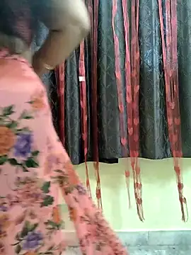 Snapshot of bhuvana555 chatting on 10.13.25 bhuvana555 online show from 10.13.25