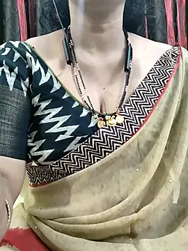 Snapshot of bhuvana555 chatting on 10.19.25 bhuvana555 online show from 10.19.25