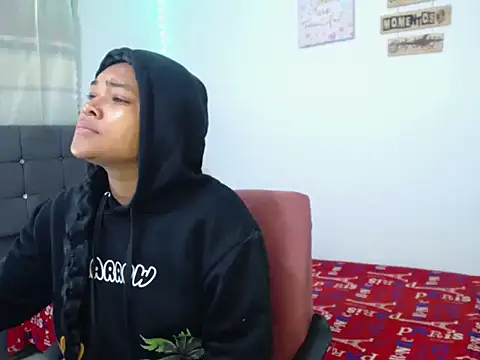 Snapshot of katty_ebonny chatting on 10.17.25 katty ebonny online show from 10.17.25