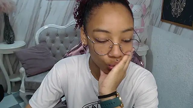 Violeth b online show from 02.04.25