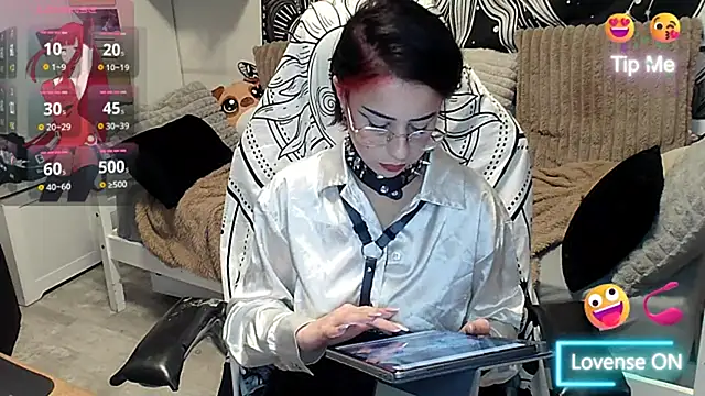 LisandreLaVenale online show from 02.24.25