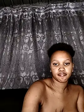 Snapshot of Sego_TeeTee chatting on 04.05.26 Sego TeeTee online show from 04.05.26