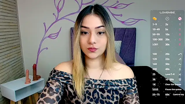 DahliaMoore online show from 12.08.24