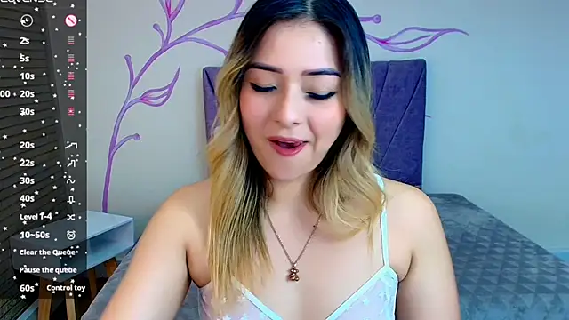 DahliaMoore online show from 12.14.24