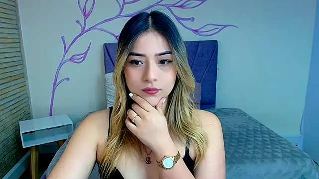 DahliaMoore online show from 12.17.24