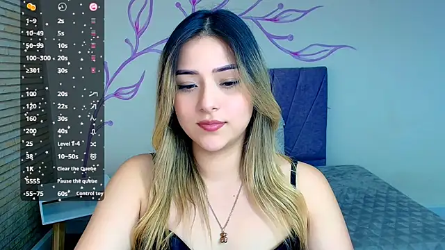 DahliaMoore online show from 12.17.24