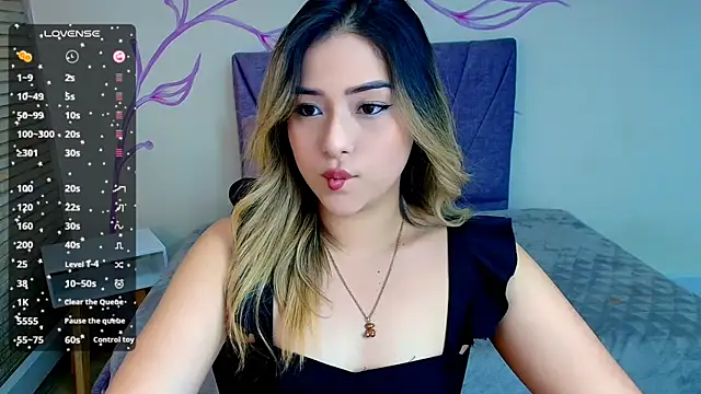 DahliaMoore online show from 12.18.24