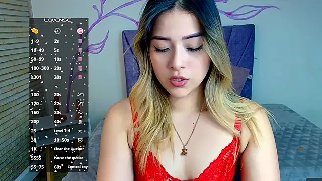 DahliaMoore online show from 12.19.24