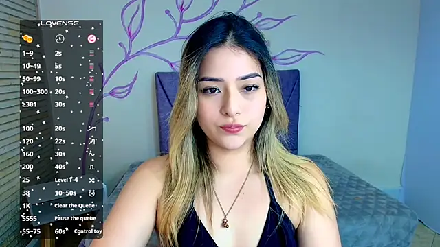 DahliaMoore online show from 12.20.24