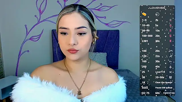 DahliaMoore online show from 12.27.24