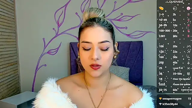 DahliaMoore online show from 12.27.24