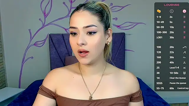 DahliaMoore online show from 01.18.25