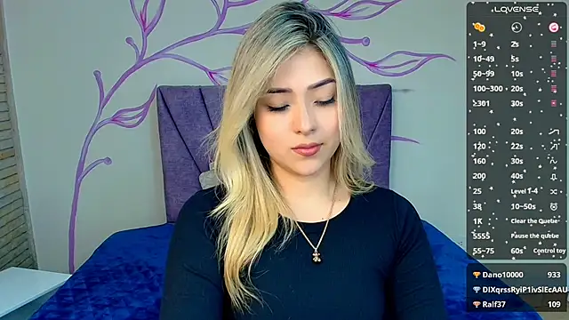 DahliaMoore online show from 01.23.25