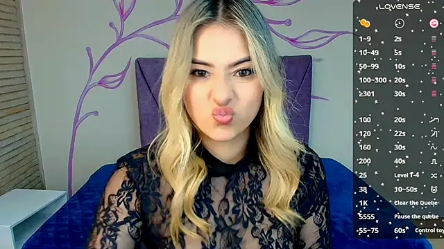 DahliaMoore online show from 01.25.25