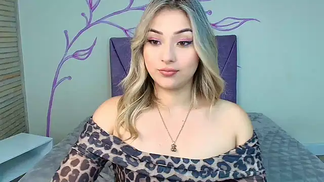 DahliaMoore online show from 02.06.25