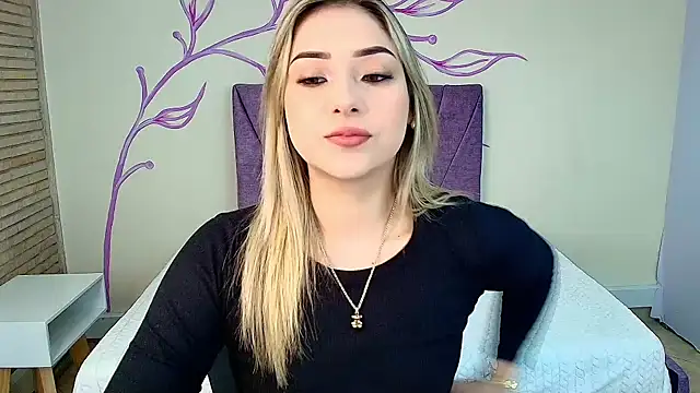 DahliaMoore online show from 02.10.25