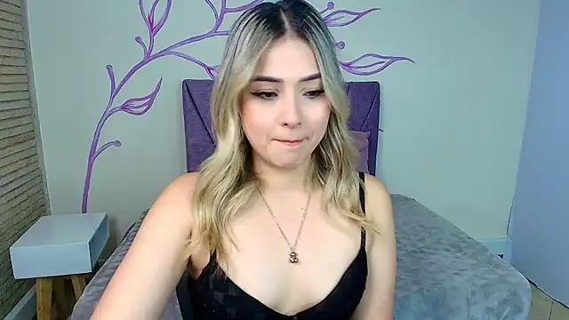 DahliaMoore online show from 02.13.25