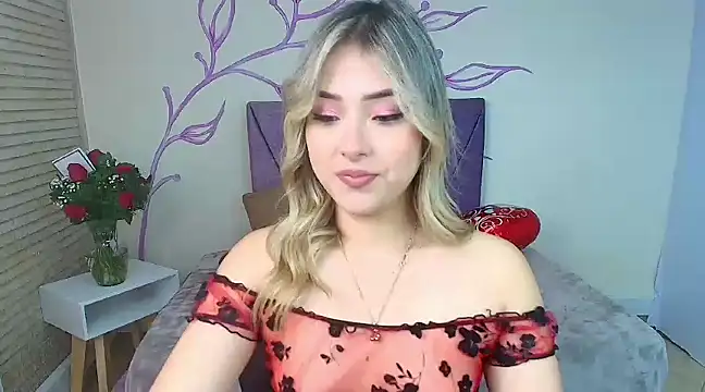 DahliaMoore online show from 02.14.25