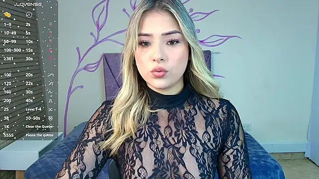 DahliaMoore online show from 02.22.25