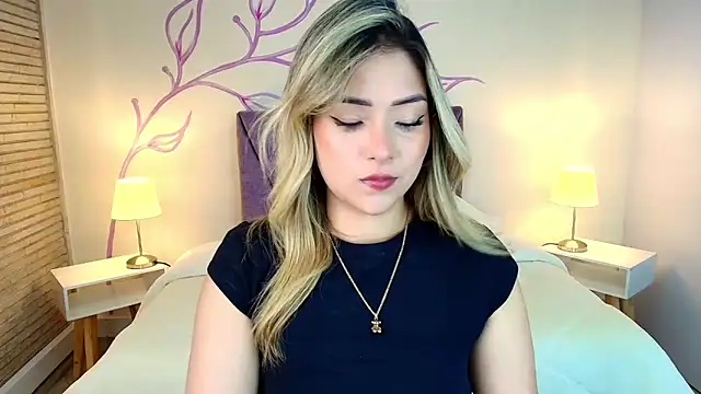 DahliaMoore online show from 03.23.25