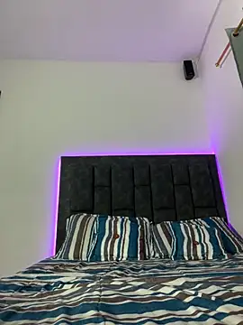 IssabellaLopez online show from 12.20.25