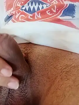 Snapshot of El_baby12 chatting on 10.25.25 El baby12 online show from 10.25.25