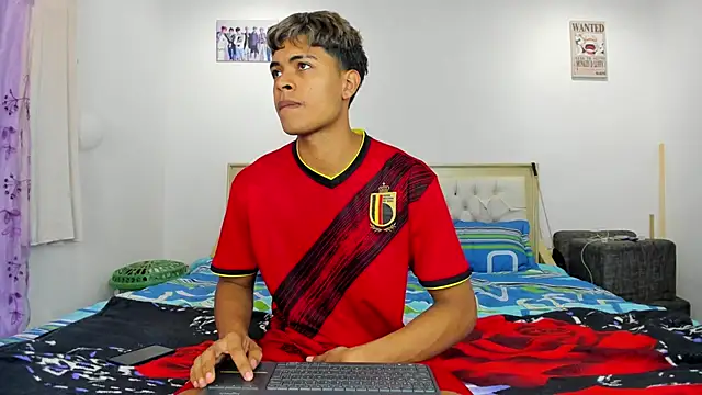 dafnezahiraa  online show from 01.04.25