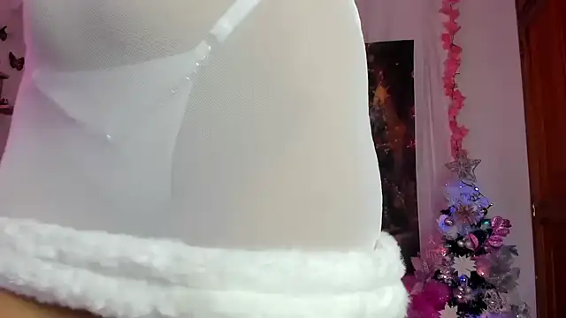 Alaia Love77 online show from 12.23.24