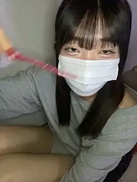 Snapshot of pantumieteruyo chatting on 12.15.24 pantumieteruyo online show from 12.15.24