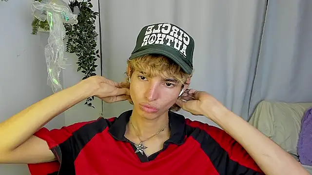 santy-kitty online show from 10.06.25