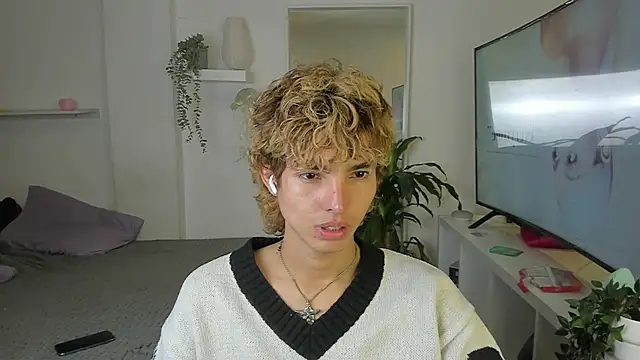 santy-kitty online show from 10.20.25