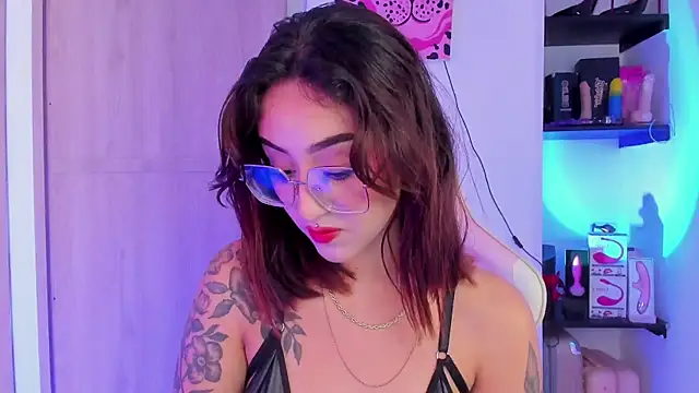 Snapshot of MelodieRoy chatting on 02.27.25 MelodieRoy online show from 02.27.25