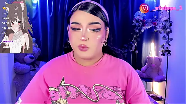 Snapshot of _atalaya_ chatting on 10.23.25 atalaya online show from 10.23.25