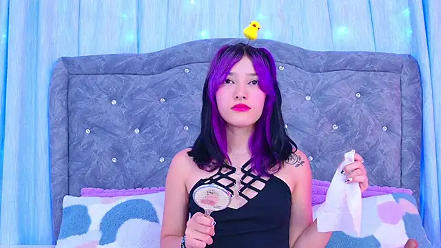 AlliciaKim online show from 01.06.25