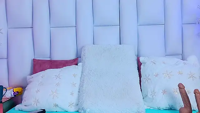 AlliciaKim online show from 01.13.25