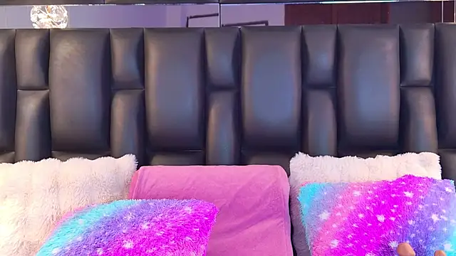 AlliciaKim online show from 02.03.25