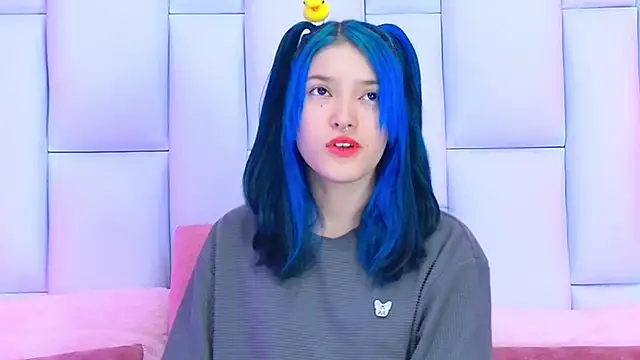 AlliciaKim online show from 03.18.25