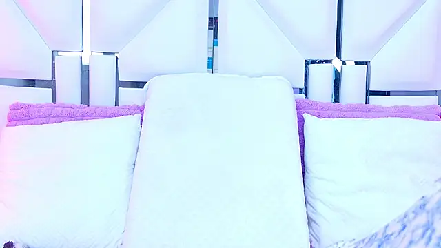 Snapshot of AlliciaKim chatting on 02.26.26 AlliciaKim online show from 02.26.26