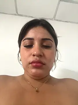 perlita05 online show from 11.22.25