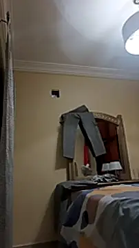 Snapshot of Elchicomiel chatting on 01.22.25 Elchicomiel online show from 01.22.25