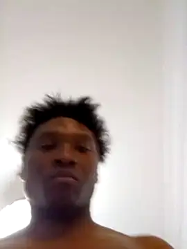 Snapshot of Elchicomiel chatting on 12.18.25 Elchicomiel online show from 12.18.25