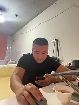 Snapshot of ShaoZian_1 chatting on 10.06.25 ShaoZian 1 online show from 10.06.25