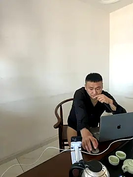 Snapshot of ShaoZian_1 chatting on 10.21.25 ShaoZian 1 online show from 10.21.25