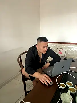 Snapshot of ShaoZian_1 chatting on 10.26.25 ShaoZian 1 online show from 10.26.25